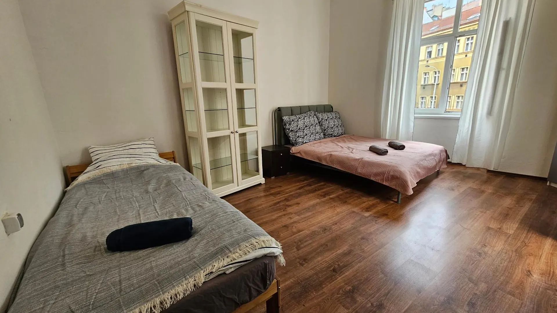 Apartments Zizkov 2C براغ
